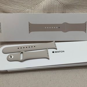 New beige Starlight 45mm Apple Watch band M/L
